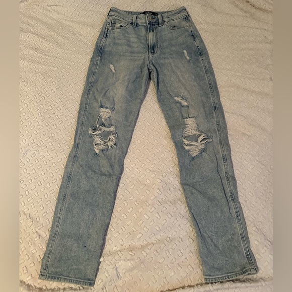 Hollister Mom Jeans - Picture 1 of 2